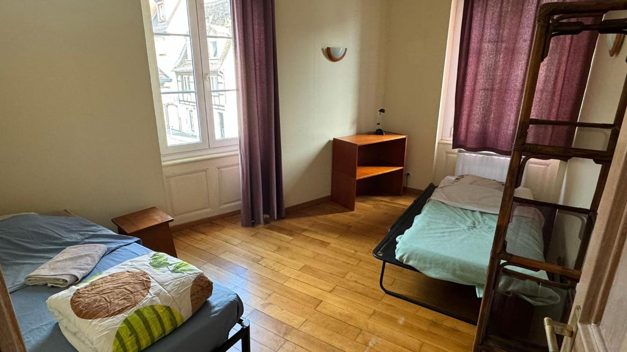 Хостел Brant Academy Petite France Страсбург Экстерьер фото